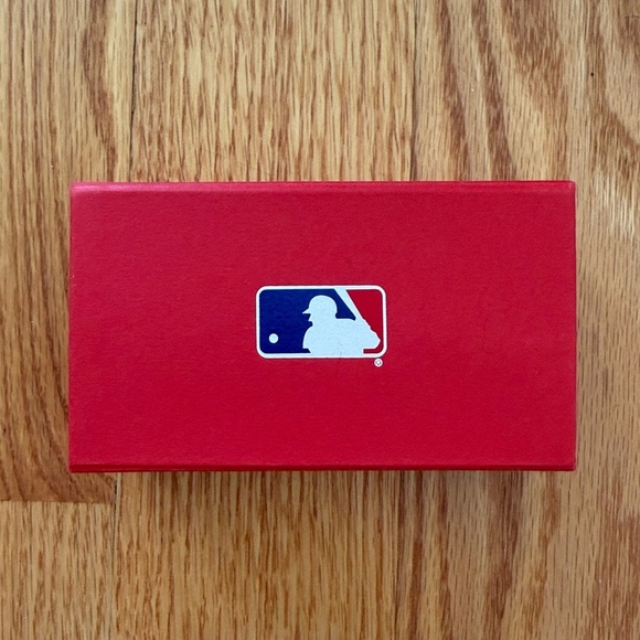 MLB New York Mets Team Logo Tie Clip & Cufflinks Baseball Gift Box - Picture 7 of 10